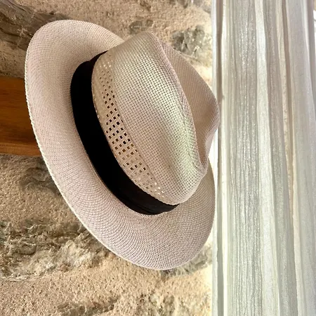 Katrani Apartman Szími